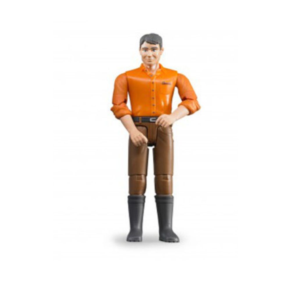 Bruder man met bruine broek en oranje shirt 